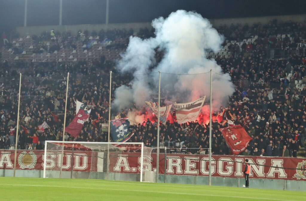 Reggina-Sancataldese curva sud reggina tifosi granillo