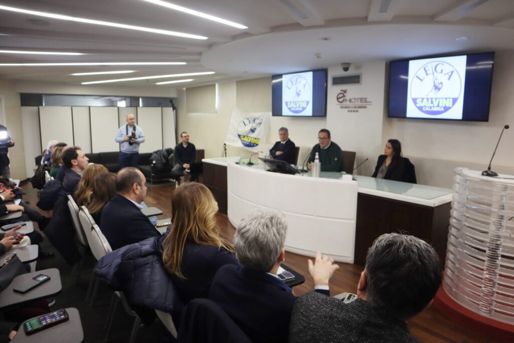 Riunione direttivo regionale lega in Calabria a Reggio