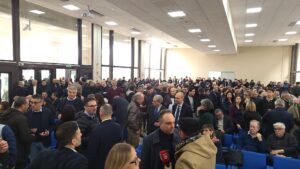 Sala strapiena consiglio regionale per evento forza italia