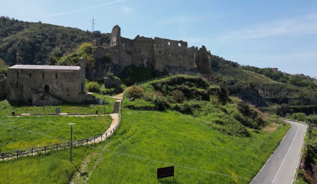 Santa Maria del Cedro Castello di San Michele