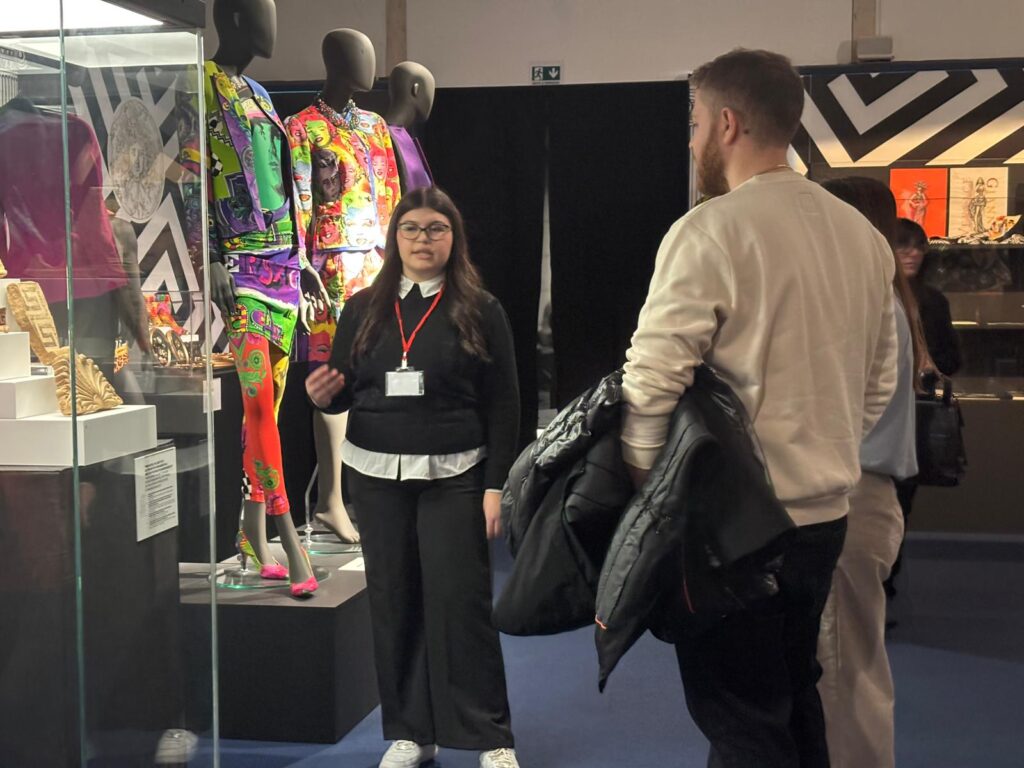 Studenti Volta mostra versace reggio calabria