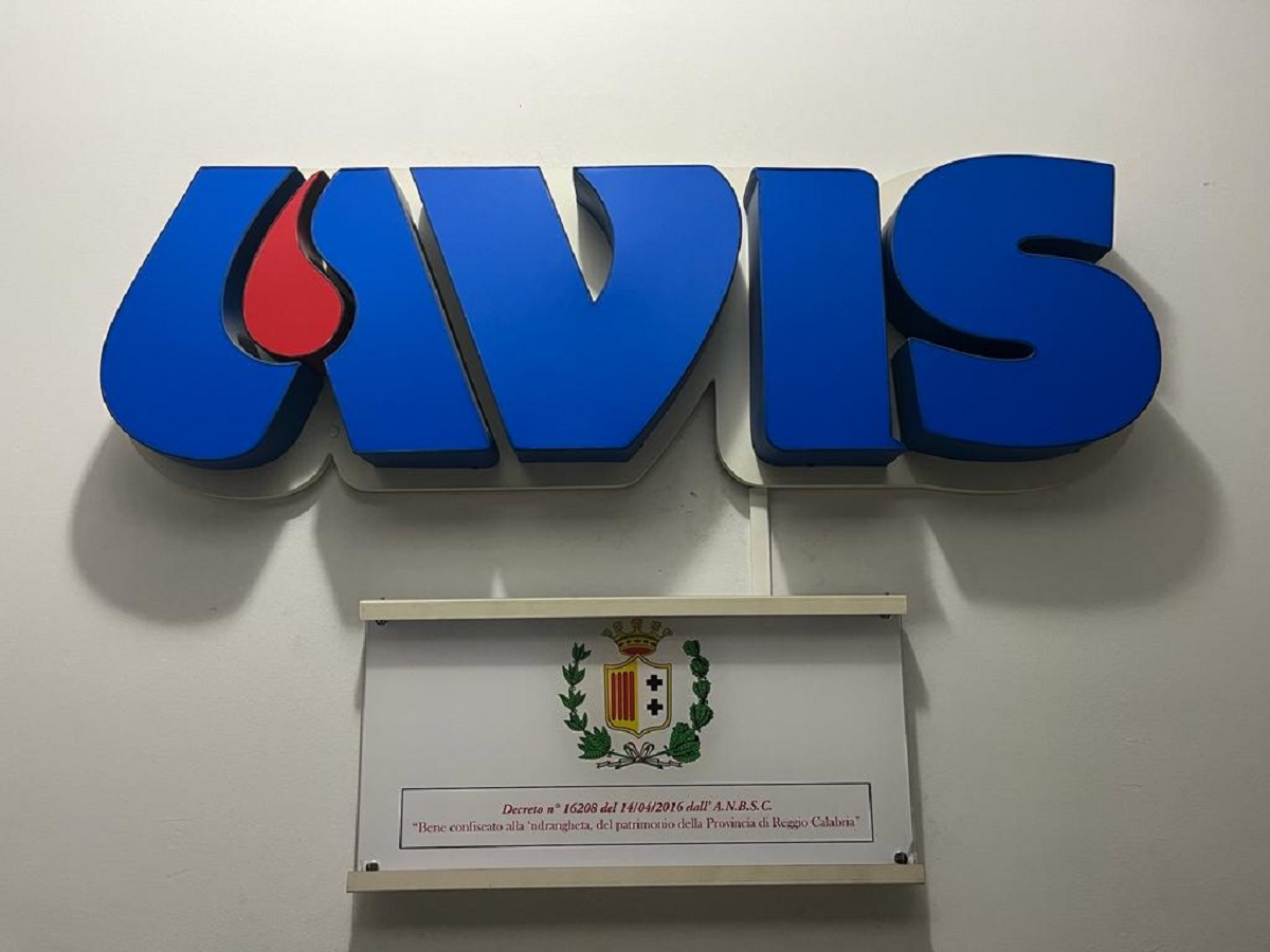 avis reggio calabria