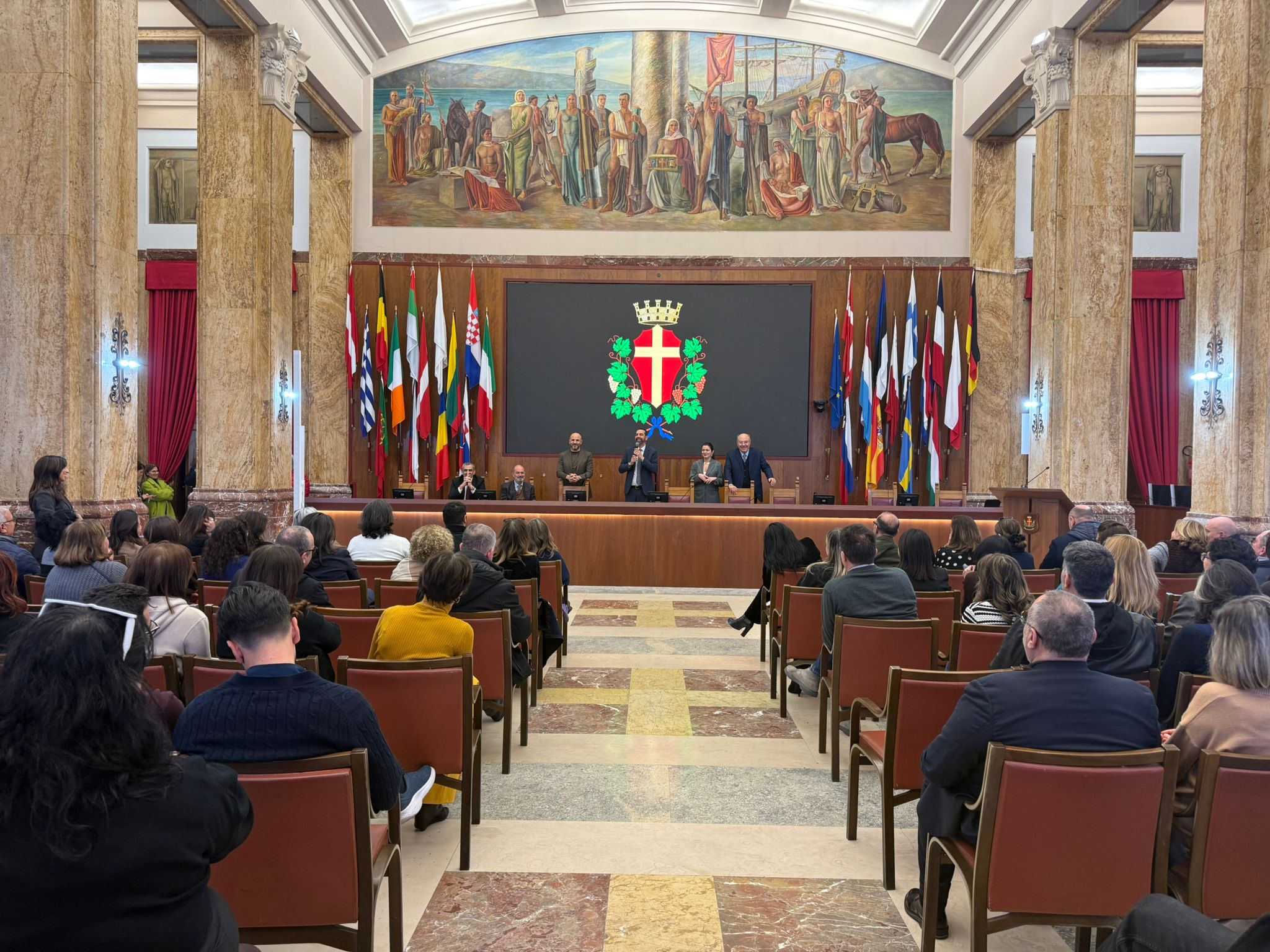basile saluta dipendenti comune messina