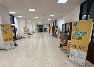 cartelloni per il no al tribunale di reggio calabria