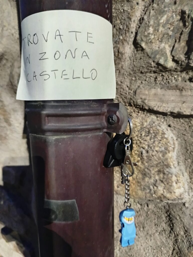 chiavi trovate piazza castello