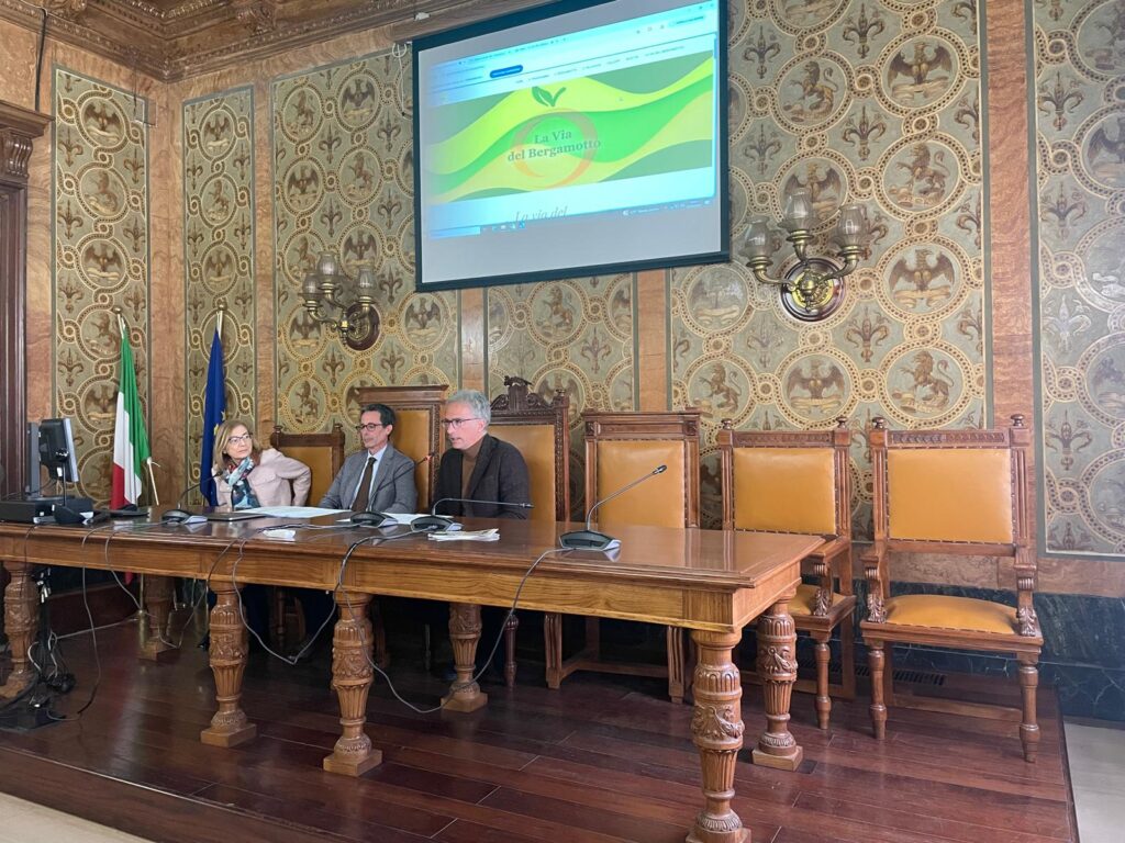conferenza presentazione la via del bergamotto camera di commercio