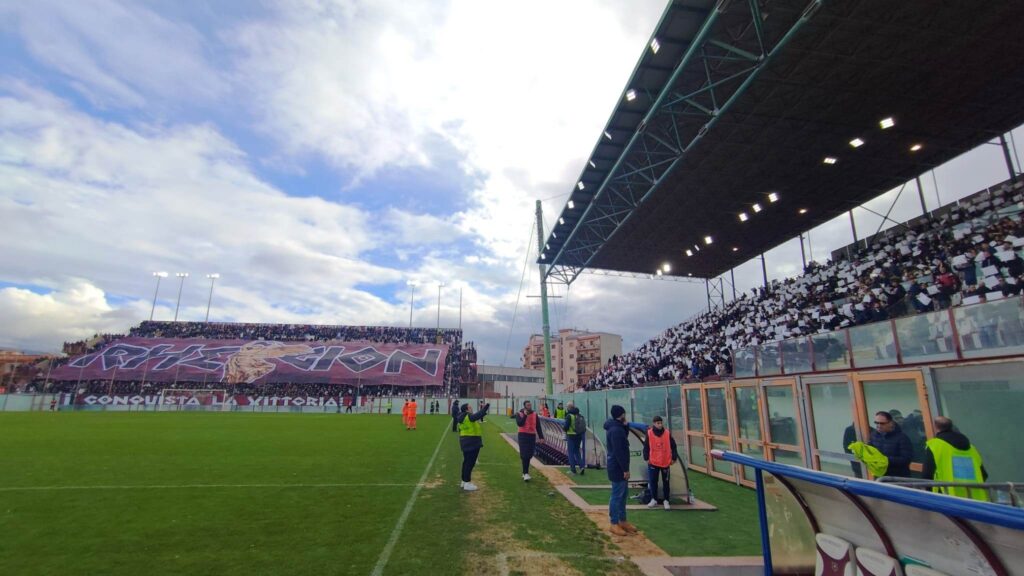 coreografia curva sud reggina messina