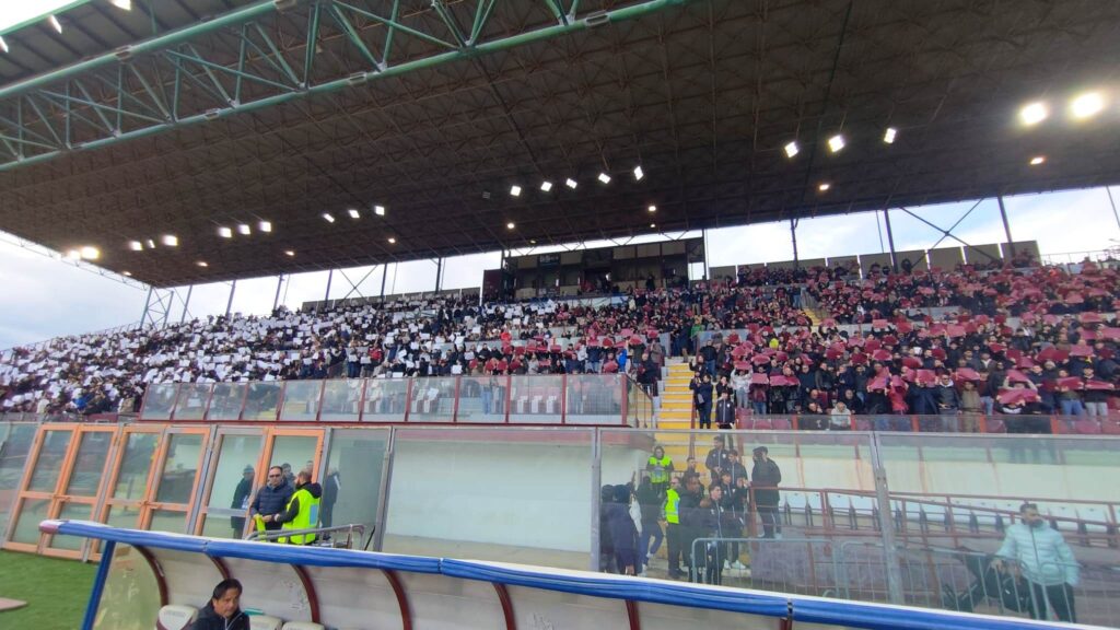 coreografia curva sud reggina messina