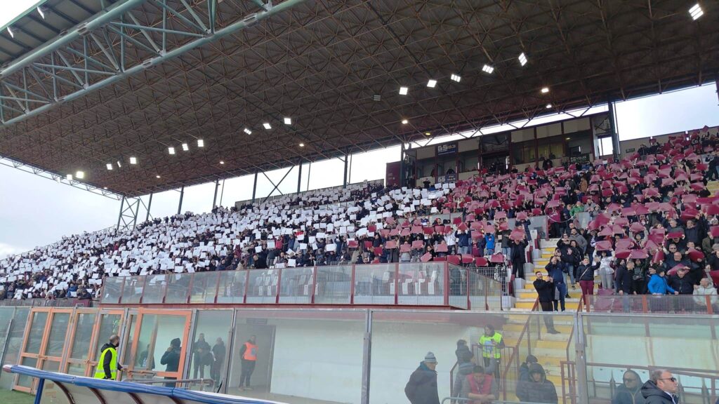 coreografia curva sud reggina messina