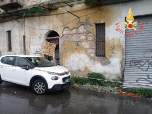 crollo palazzina catanzaro