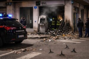 esplosione bancomat