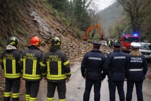 frana carabinieri vigili del fuoco polizia locale