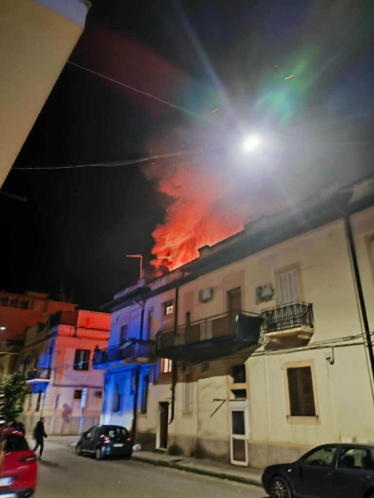 incendio reggio calabria