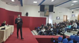 incontro rosarno studenti carabinieri su violenza di genere
