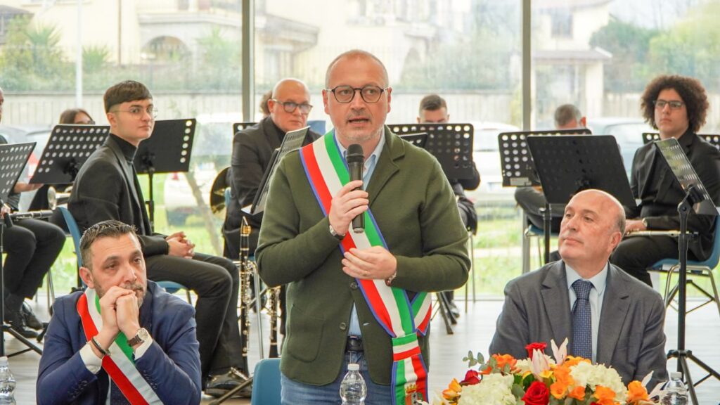 intitolazione auditorium liceo musicale cinquefrondi
