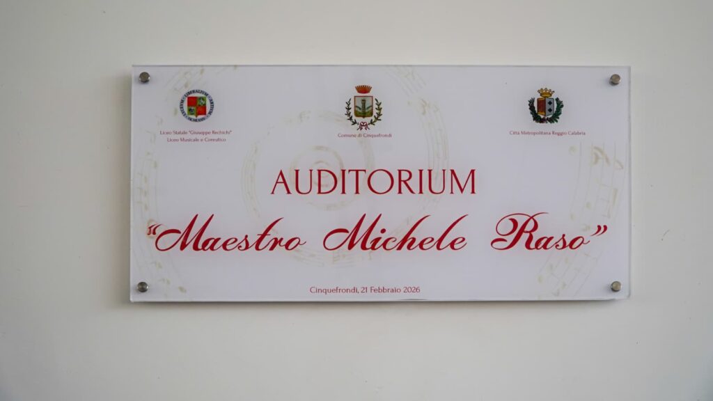 intitolazione auditorium liceo musicale cinquefrondi