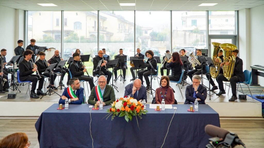 intitolazione auditorium liceo musicale cinquefrondi