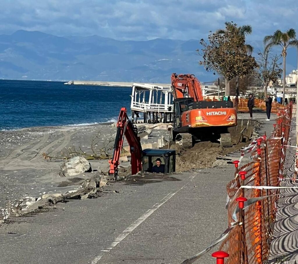 lungomare melito porto salvo lavori di ripristino dopo il ciclone Harry