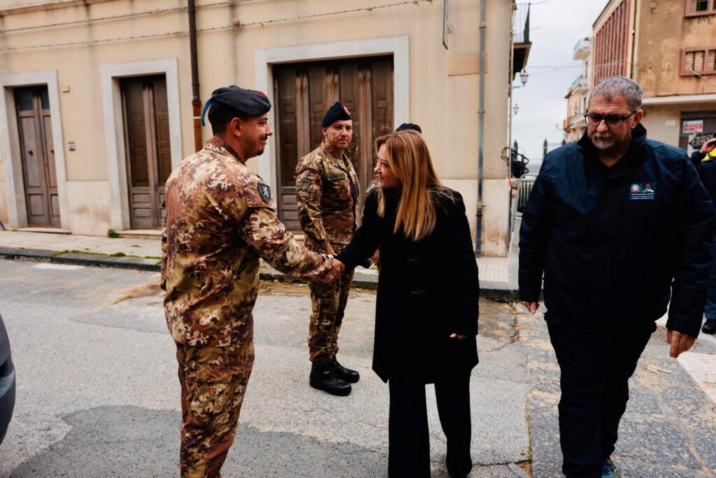 meloni in sicilia a niscemi