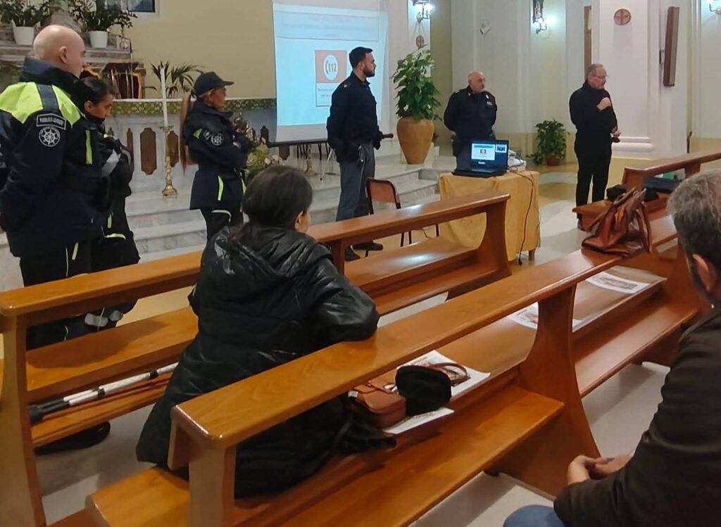 polizia di stato vicina alla cittadinanza (1)