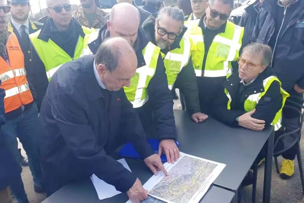 schifani a niscemi