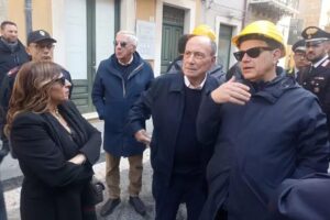 schifani a niscemi