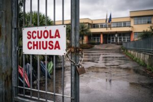 scuola chiusa