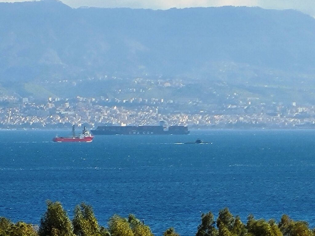 sottomarino stretto di messina