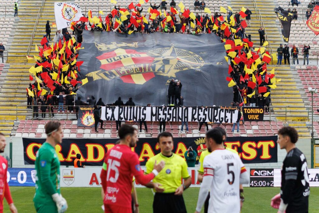 ACR Messina-Nissa coreografia curva tifosi