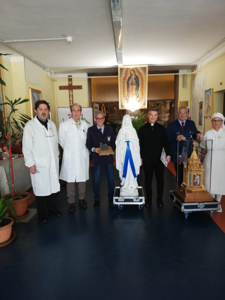 ASP Crotone accoglie reliquiario Santa Bernadette (1)