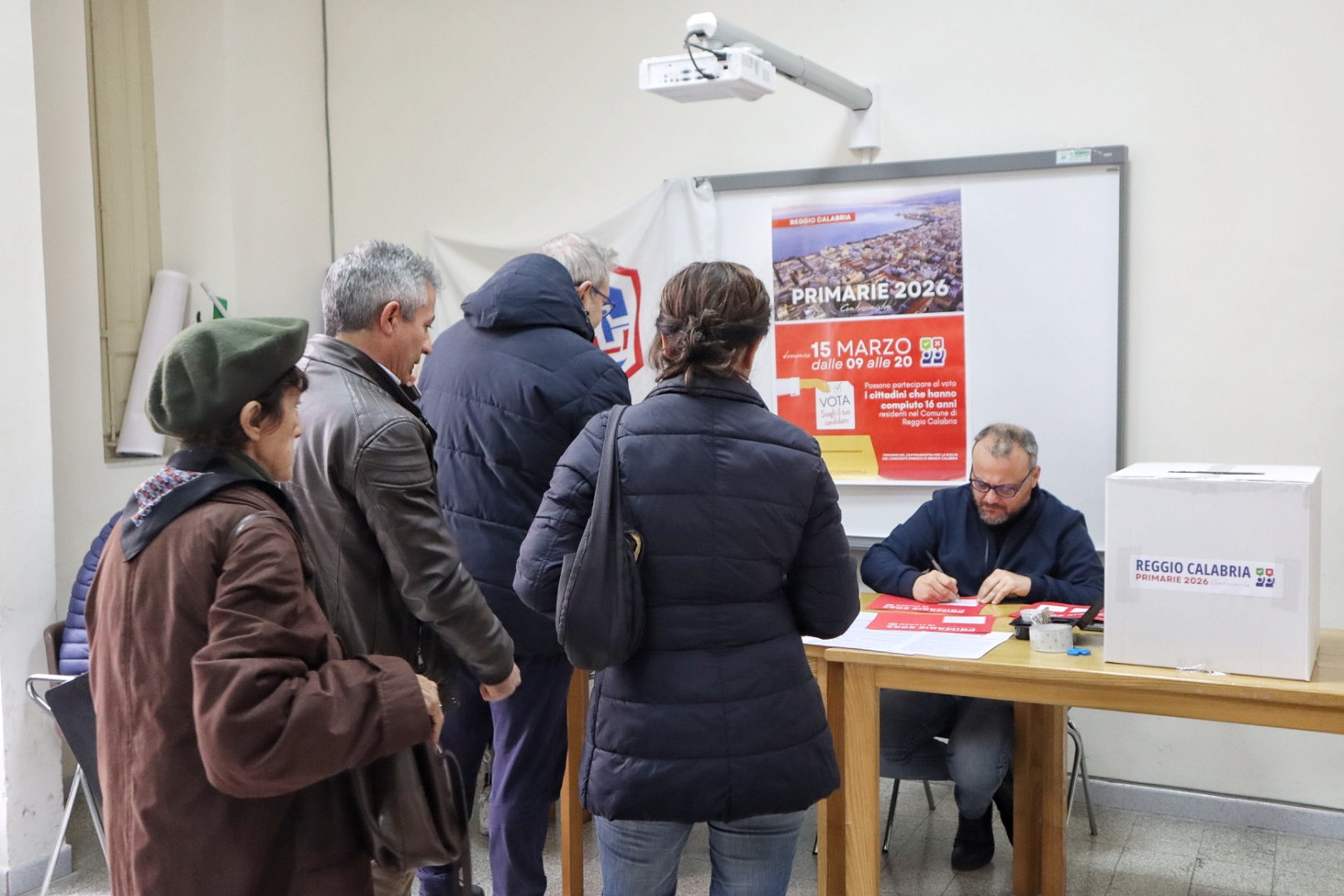 Candidati delle Primarie del CentroSinistra vanno a votare (5)