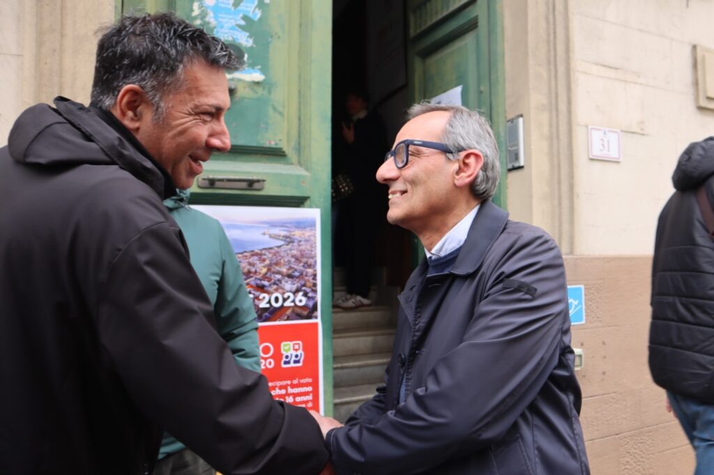 Candidati delle Primarie del CentroSinistra vanno a votare battaglia