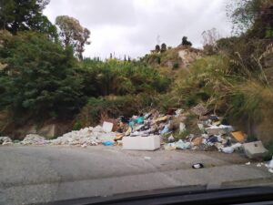 Discarica tra sala e Riparo
