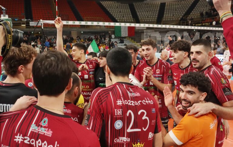 Domotek Volley-Reggio Emilia, Gara-4 è già decisiva per la promozione: i reggini non possono sbagliare