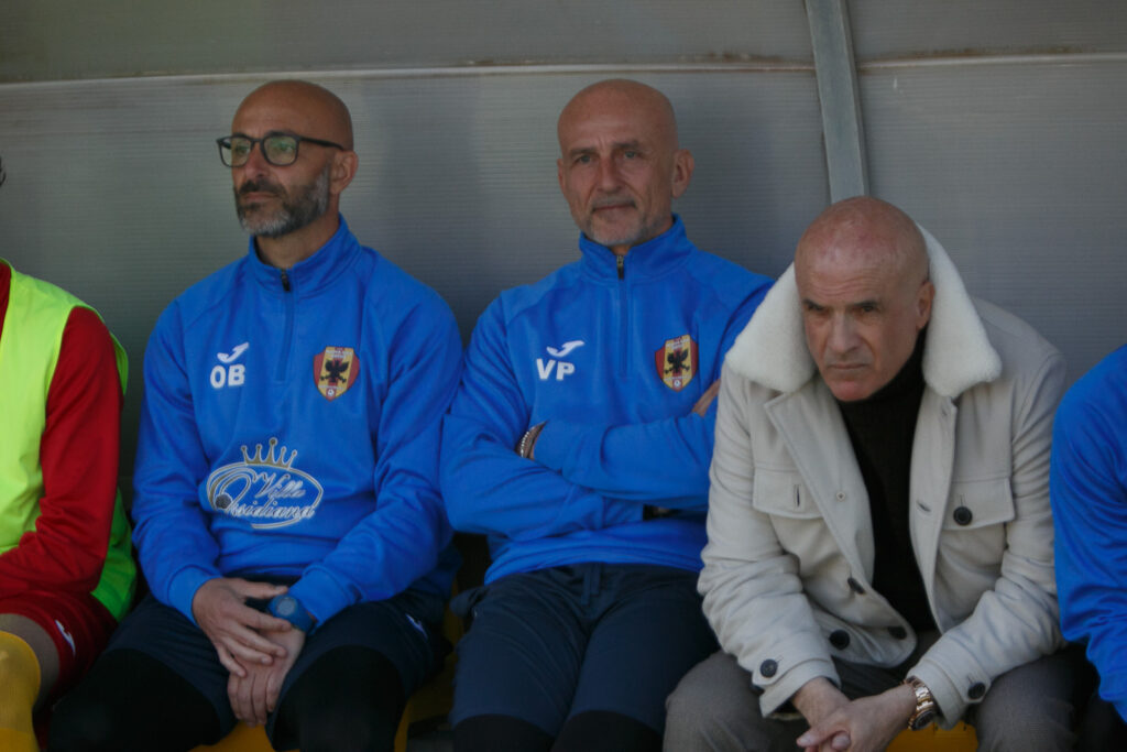 Igea Virtus - Reggina panchina con Bonina