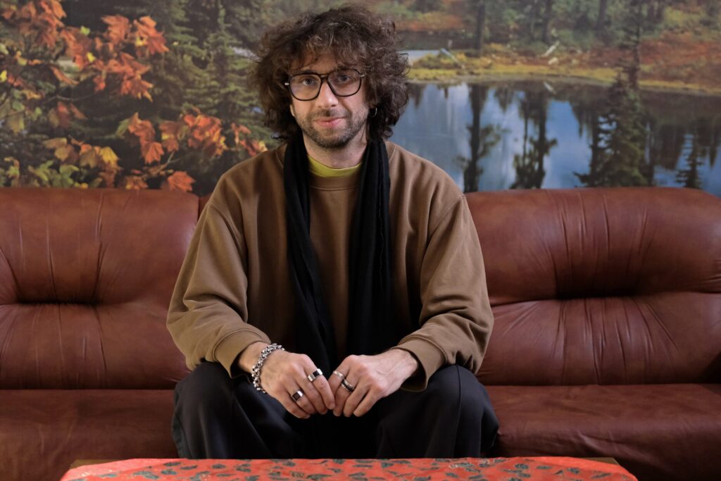 Il quieto vivere di Gianluca Matarrese nella foto il regista
