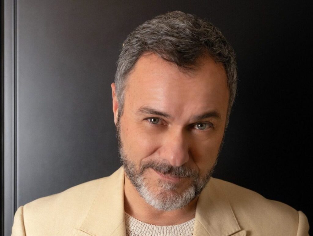 Massimiliano-Gallo-Malinconico-moderatamente-felice