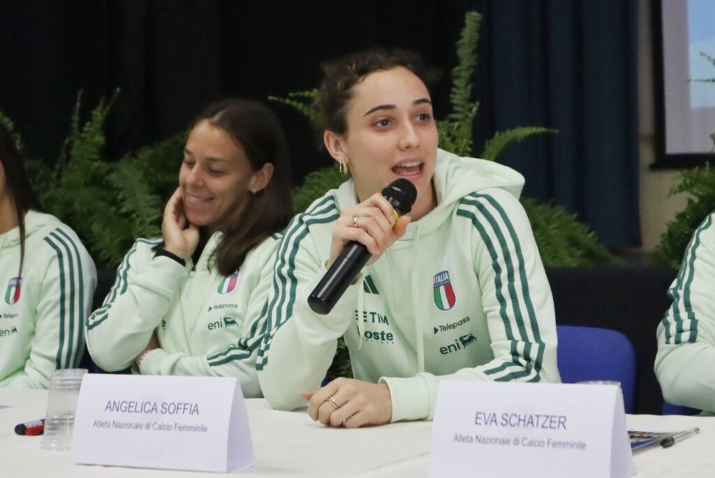 Nazionale Italia Femminile Calcio Scuola Telesio Montalbetti