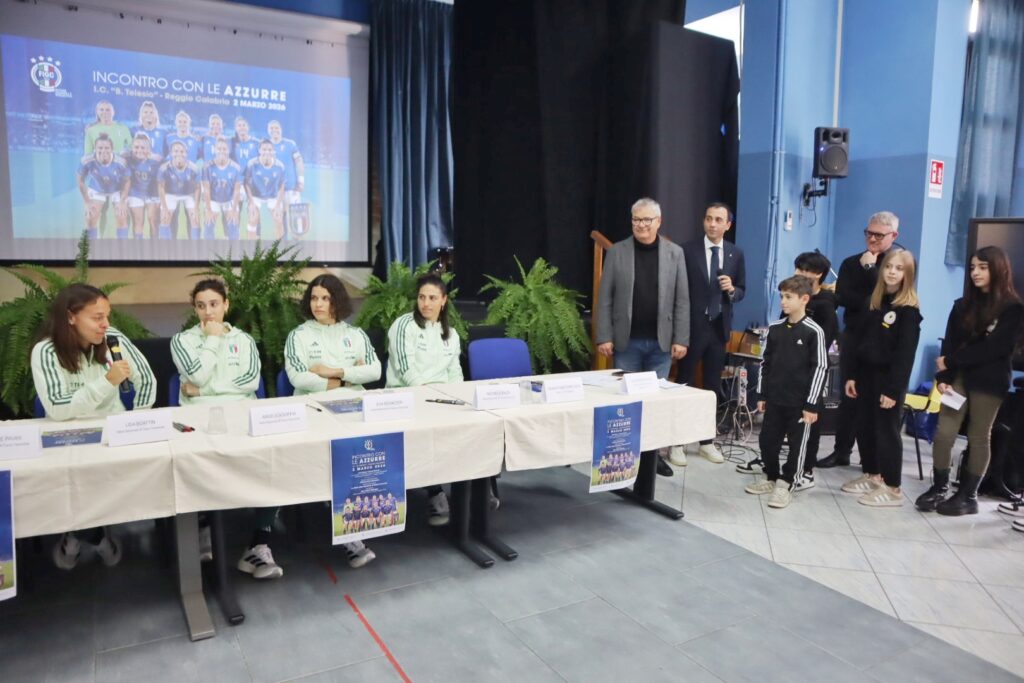 Nazionale Italia Femminile Calcio Scuola Telesio Montalbetti