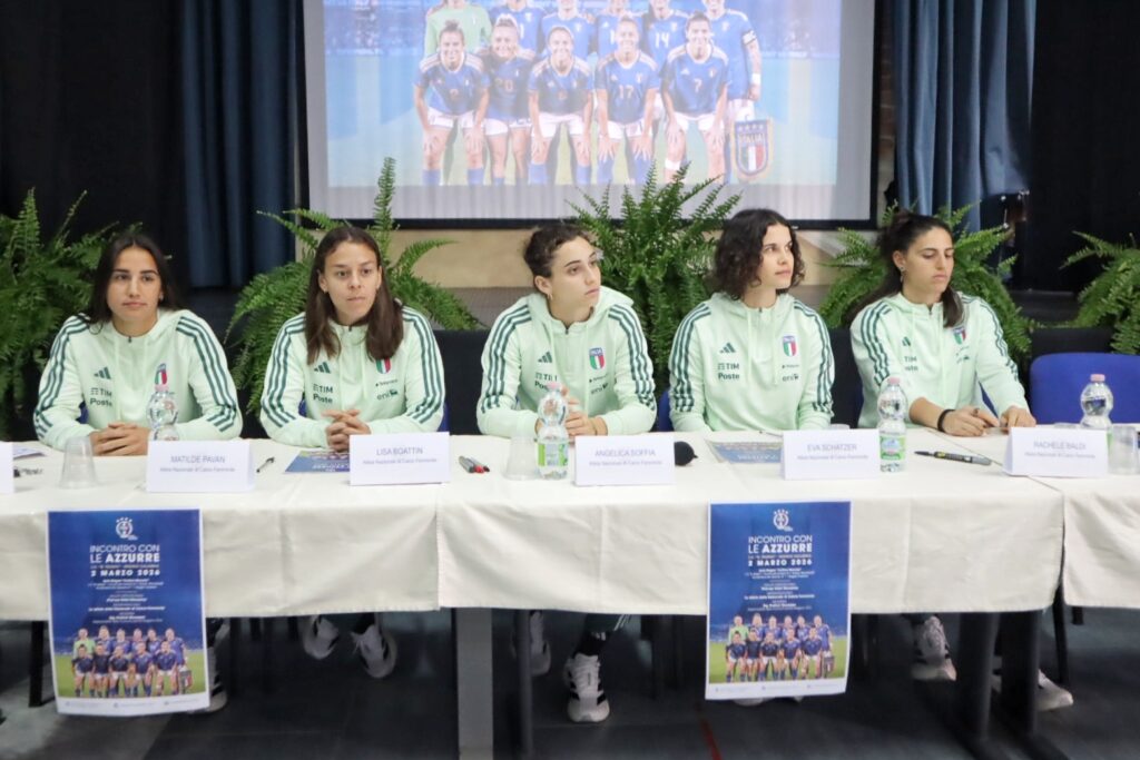 Nazionale Italia Femminile Calcio Scuola Telesio Montalbetti