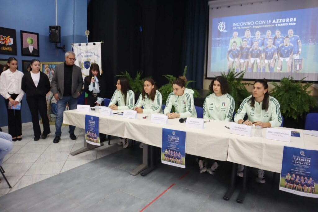 Nazionale Italia Femminile Calcio Scuola Telesio Montalbetti