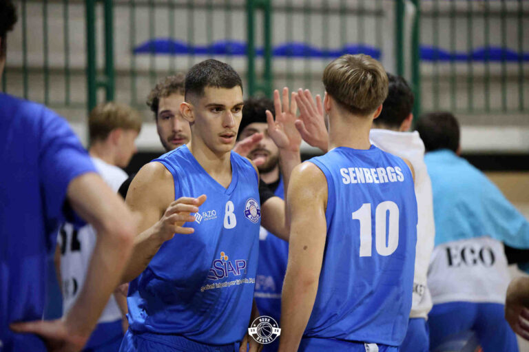 La Nova Basket dura solo un tempo, Comiso vince 83-54