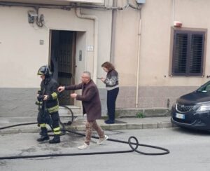anziane salvate a ravagnese da un incendio