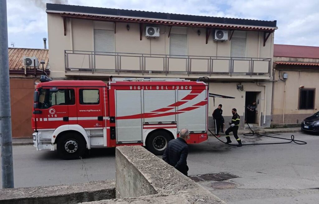 anziane salvate a ravagnese da un incendio