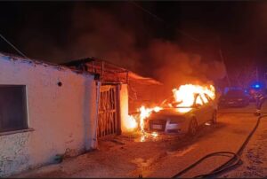 auto fiamme davoli