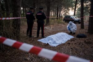 cadavere pineta