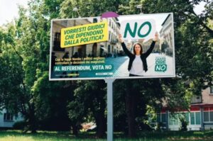 cartellonistica pubblicitaria per il no al referendum giustizia