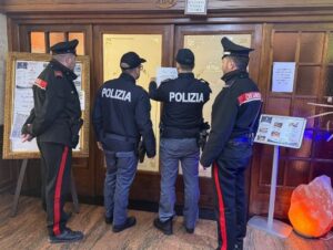 chiusura ristorante polizia carabinieri