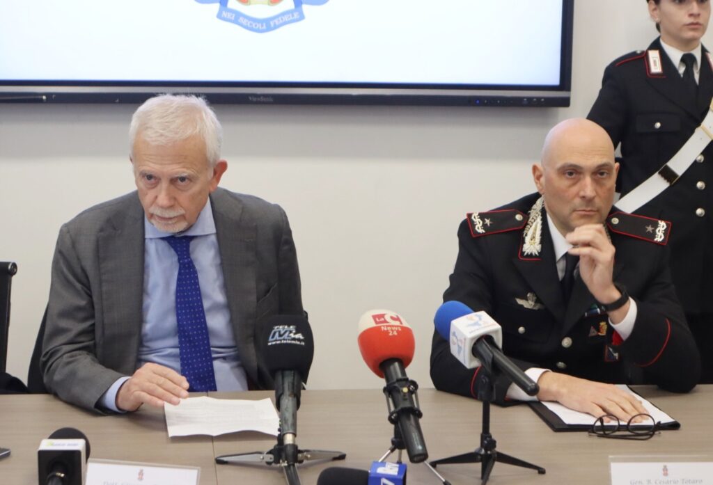 conferenza stampa carabinieri furto farmaci ospedale melito porto salvo