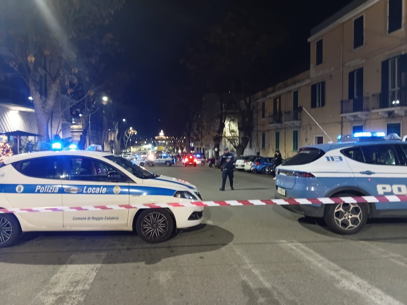 Allarme bomba via roma